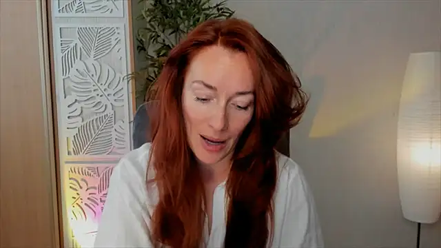 Snapshot of RebeccaMartinez chatting on May 15, 2026, 7:04 am RebeccaMartinez online show from May 15, 2026, 7:04 am