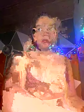 Snapshot of emilyharber chatting on May 6, 2026, 7:41 pm emilyharber online show from May 6, 2026, 7:41 pm