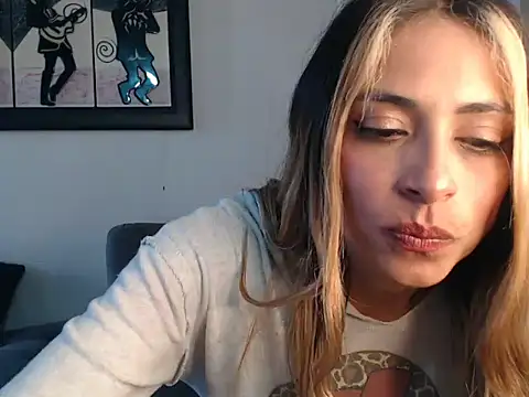 Liamiler01  online show from March 11, 2025, 3:12 pm