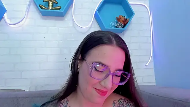 DEVA BLUE  online show from January 30, 2025, 4:48 am