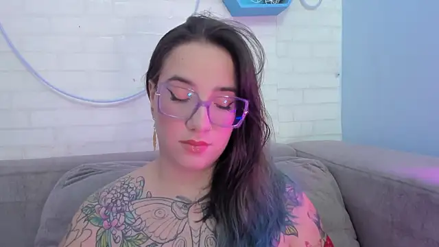 DEVA BLUE  online show from February 10, 2025, 12:41 am