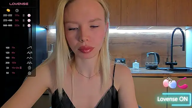 Olivia Bells online show from April 16, 2026, 9:26 pm
