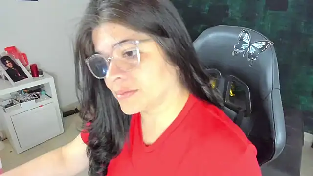 Snapshot of BellaFlaming chatting on February 1, 2025, 11:21 am BellaFlaming online show from February 1, 2025, 11:21 am