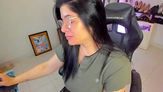 BellaFlaming online show from April 5, 2026, 11:07 am