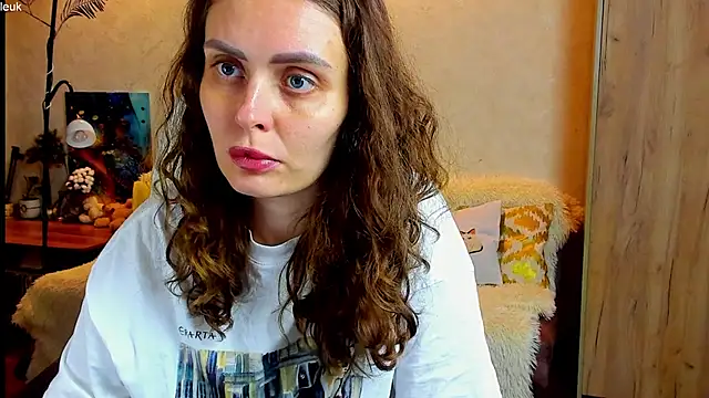 mia grantes online show from October 15, 2025, 8:31 pm