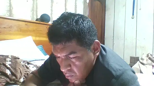 ELVERGON43267 online show from April 8, 2026, 2:44 am