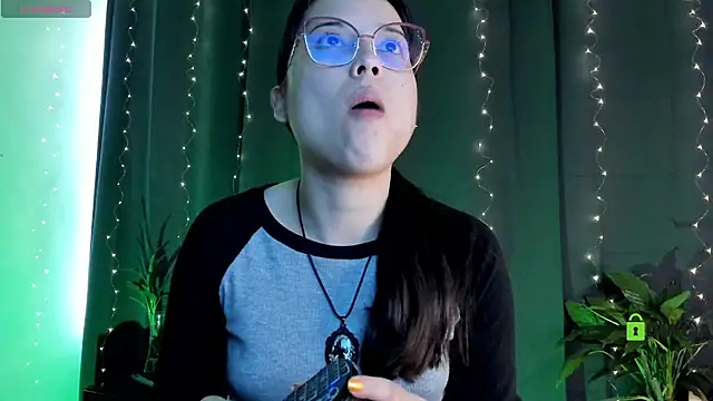 shantalc3rezo online show from February 5, 2025, 8:35 pm