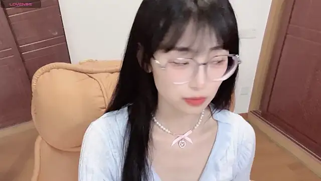 4uoki online show from September 20, 2025, 3:13 pm