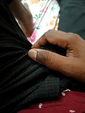 Snapshot of divi5555 chatting on February 11, 2026, 6:40 am divi5555 online show from February 11, 2026, 6:40 am