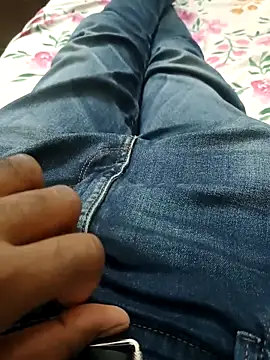 Snapshot of divi5555 chatting on April 9, 2026, 5:29 am divi5555 online show from April 9, 2026, 5:29 am