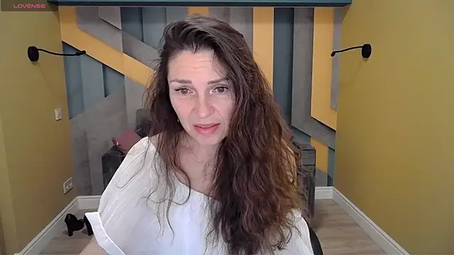 EllaLong online show from January 12, 2025, 12:33 pm