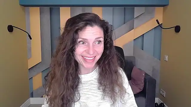 EllaLong online show from October 12, 2025, 11:31 am