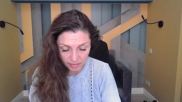 EllaLong online show from October 22, 2025, 11:32 am