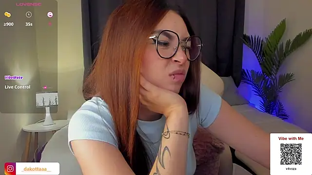 dakottaa  online show from February 19, 2025, 2:12 am