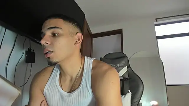 Snapshot of joss_111 chatting on February 19, 2026, 12:01 pm joss 111 online show from February 19, 2026, 12:01 pm