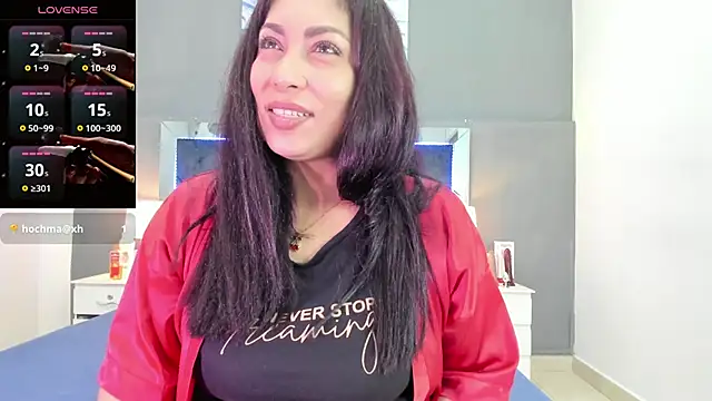 Lauralove 69 online show from February 3, 2026, 8:36 pm