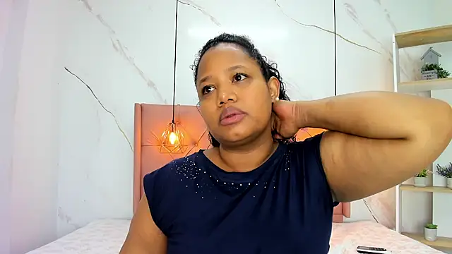 Belle Brunette online show from April 7, 2026, 11:54 am