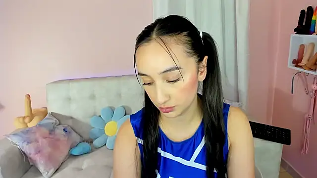 Snapshot of tinysara chatting on March 1, 2025, 10:42 pm tinysara online show from March 1, 2025, 10:42 pm