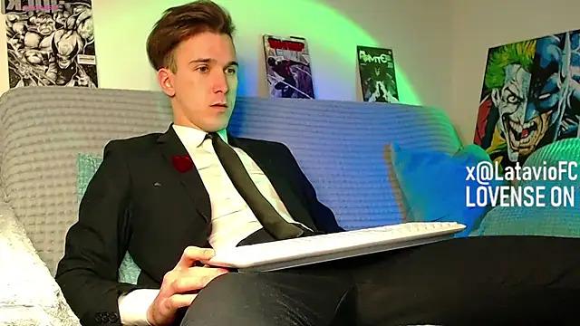 Midnighter  online show from April 28, 2026, 12:20 am