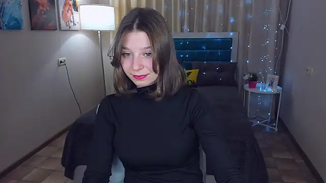 RinaMoore online show from February 4, 2025, 1:38 pm