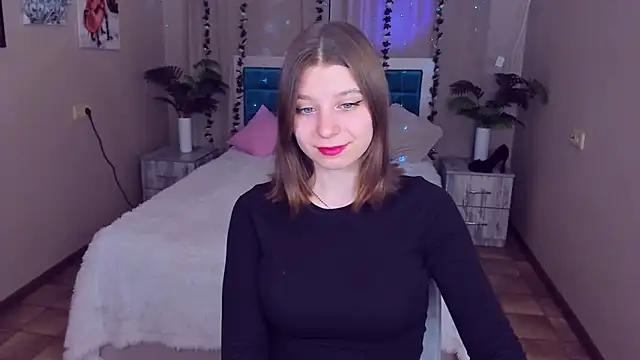 RinaMoore online show from March 13, 2025, 12:56 pm