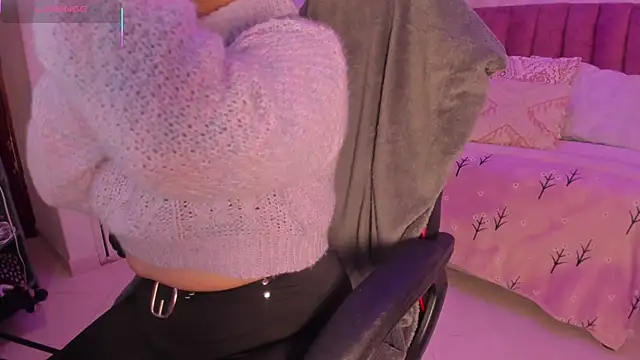 scarlet miller1 online show from September 19, 2025, 12:28 pm