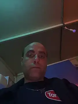 mustican422 online show from December 7, 2024, 2:42 am