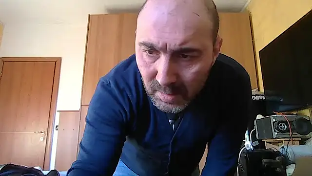 Analove1976 online show from January 11, 2026, 2:22 pm