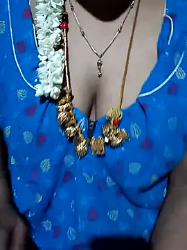 tuttifrutti17 online show from September 29, 2025, 5:18 pm