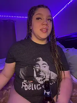 Snapshot of QueenNuttCollector chatting on December 21, 2024, 1:58 am QueenNuttCollector online show from December 21, 2024, 1:58 am