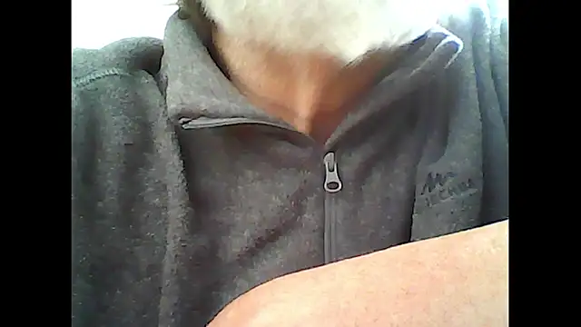 Snapshot of xcimeru chatting on December 5, 2025, 2:58 pm xcimeru online show from December 5, 2025, 2:58 pm