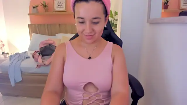 izaro22 online show from March 15, 2025, 2:24 am