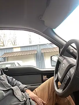 Snapshot of Themechanic420 chatting on December 4, 2024, 6:50 pm Themechanic420 online show from December 4, 2024, 6:50 pm