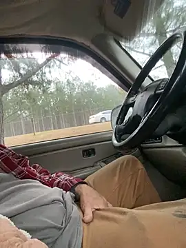 Snapshot of Themechanic420 chatting on January 29, 2025, 1:07 pm Themechanic420 online show from January 29, 2025, 1:07 pm