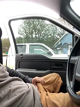 Snapshot of Themechanic420 chatting on February 4, 2025, 3:26 pm Themechanic420 online show from February 4, 2025, 3:26 pm