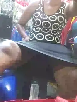 Hailey BaileyXYZ online show from February 25, 2025, 2:33 pm