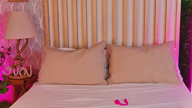 Snapshot of AnyaLov chatting on February 11, 2026, 7:41 pm AnyaLov online show from February 11, 2026, 7:41 pm