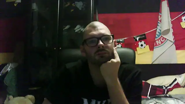 Die-geile-Sau online show from November 27, 2025, 9:39 pm