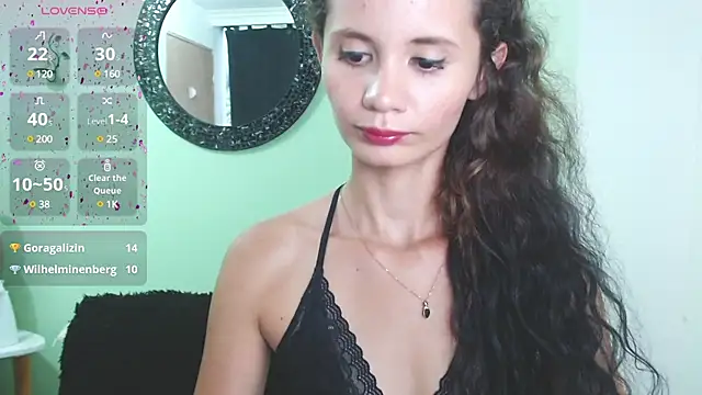 Sofia Franco  online show from February 3, 2025, 10:32 pm