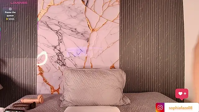 big tits in your face online show from February 9, 2026, 8:24 pm