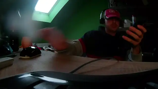 Snapshot of capoloveu chatting on November 21, 2025, 3:22 pm capoloveu online show from November 21, 2025, 3:22 pm