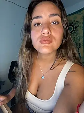 fenixgre online show from November 1, 2025, 7:38 pm