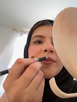 naughty  angel online show from January 28, 2025, 2:10 pm