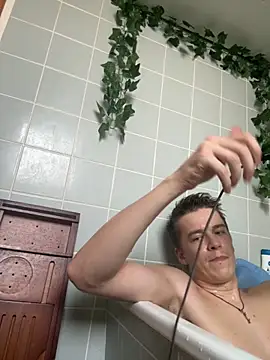 Toyjungee online show from November 10, 2025, 2:27 pm