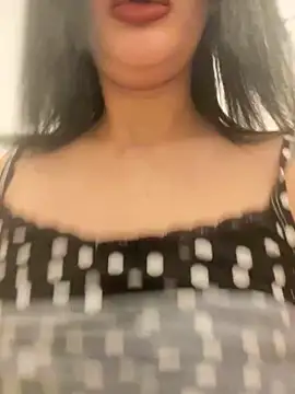 Snapshot of Sarahkhaalifa chatting on March 2, 2026, 9:10 pm Sarahkhaalifa online show from March 2, 2026, 9:10 pm