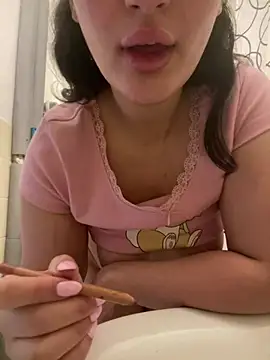 Snapshot of Sarahkhaalifa chatting on March 30, 2026, 8:59 am Sarahkhaalifa online show from March 30, 2026, 8:59 am