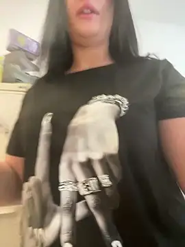 Snapshot of Sarahkhaalifa chatting on April 8, 2026, 8:36 am Sarahkhaalifa online show from April 8, 2026, 8:36 am