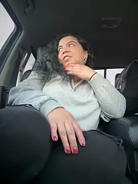 kimmiakiss22 online show from October 8, 2025, 11:57 pm