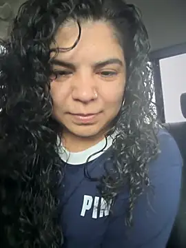 kimmiakiss22 online show from October 25, 2025, 9:53 pm