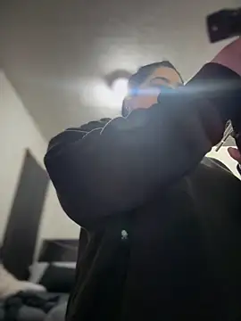 Snapshot of kimmiakiss22 chatting on March 6, 2026, 8:27 pm kimmiakiss22 online show from March 6, 2026, 8:27 pm